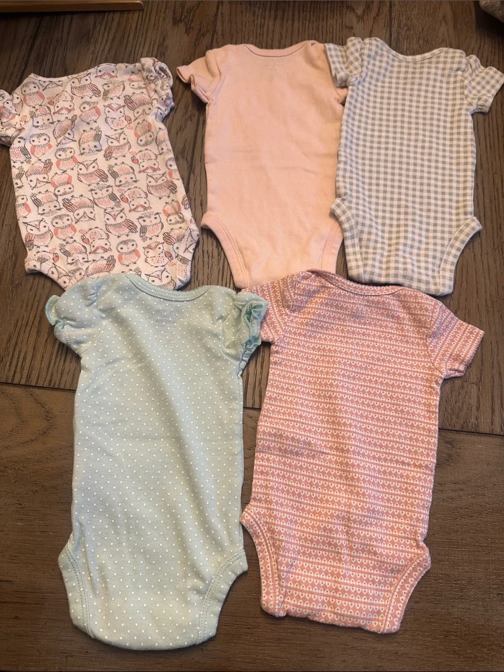 Lot of 5 Carter's Newborn Girl Short Sleeve Bodysuits EUC